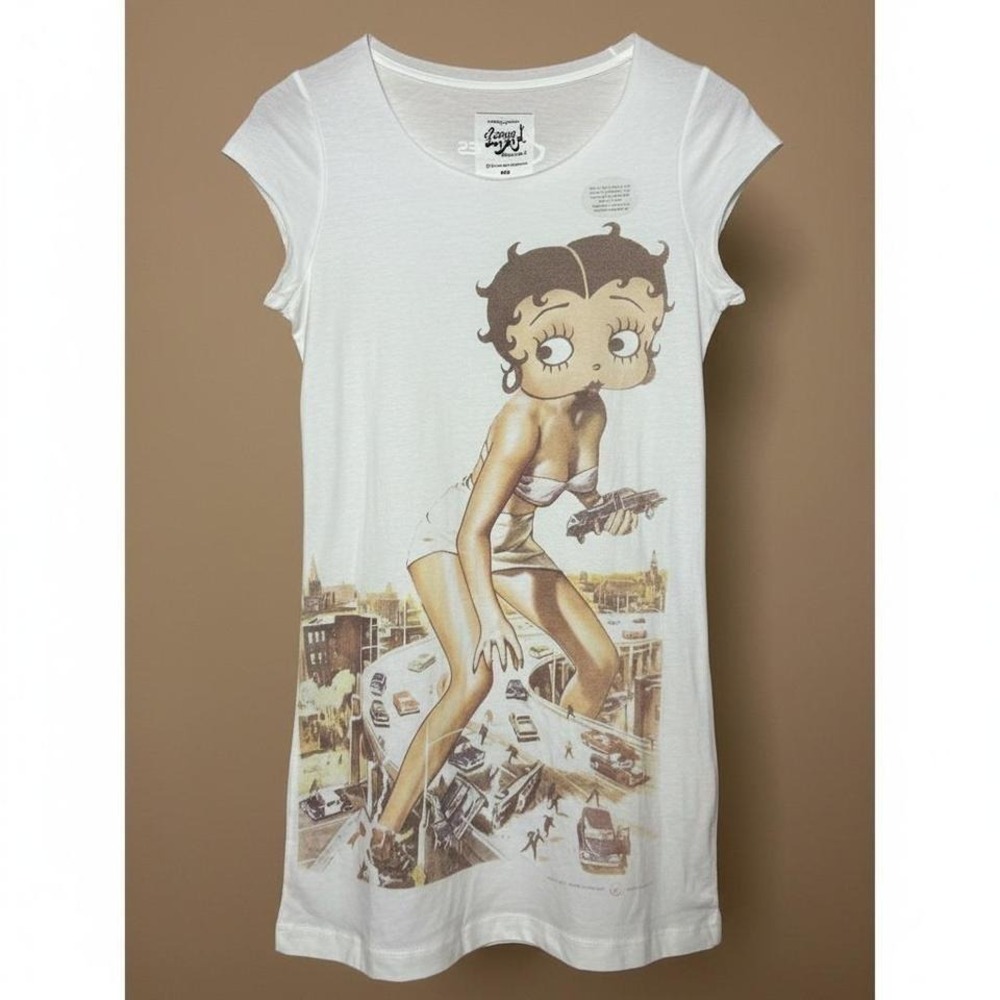 Betty Boop 50ft Woman Mashup Tee Size S (NWOT)